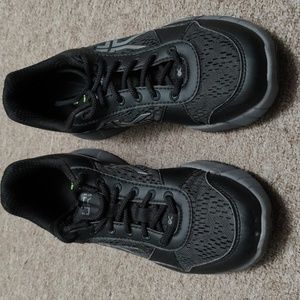 Like new Kuru Quantum sneakers